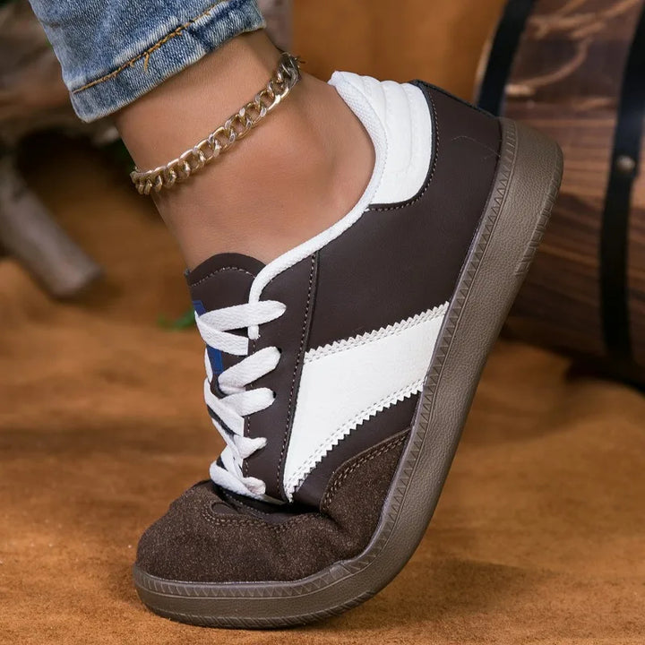 Nova Low-Top Sneakers