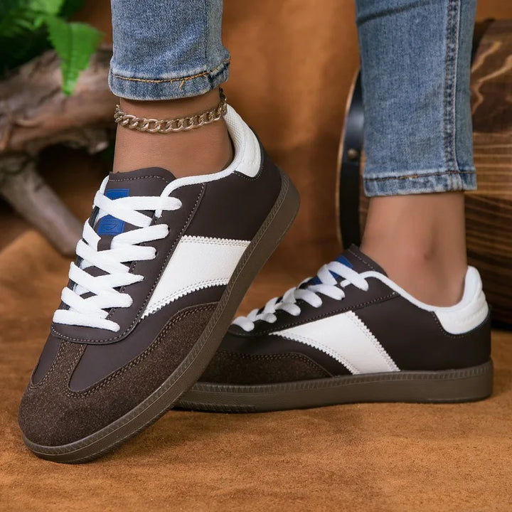 Nova Low-Top Sneakers