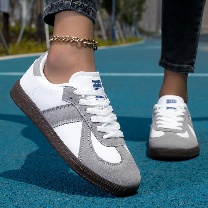 Nova Low-Top Sneakers
