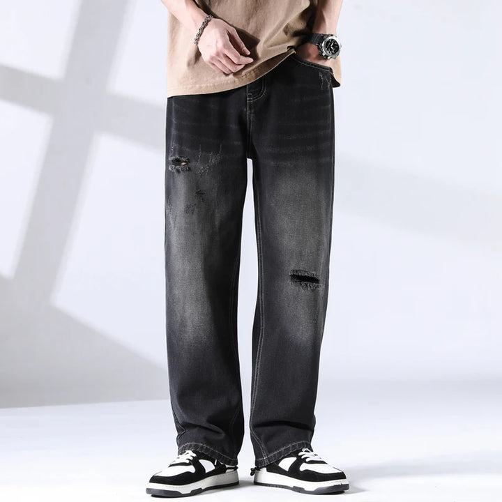 Wade Distressed Jeans