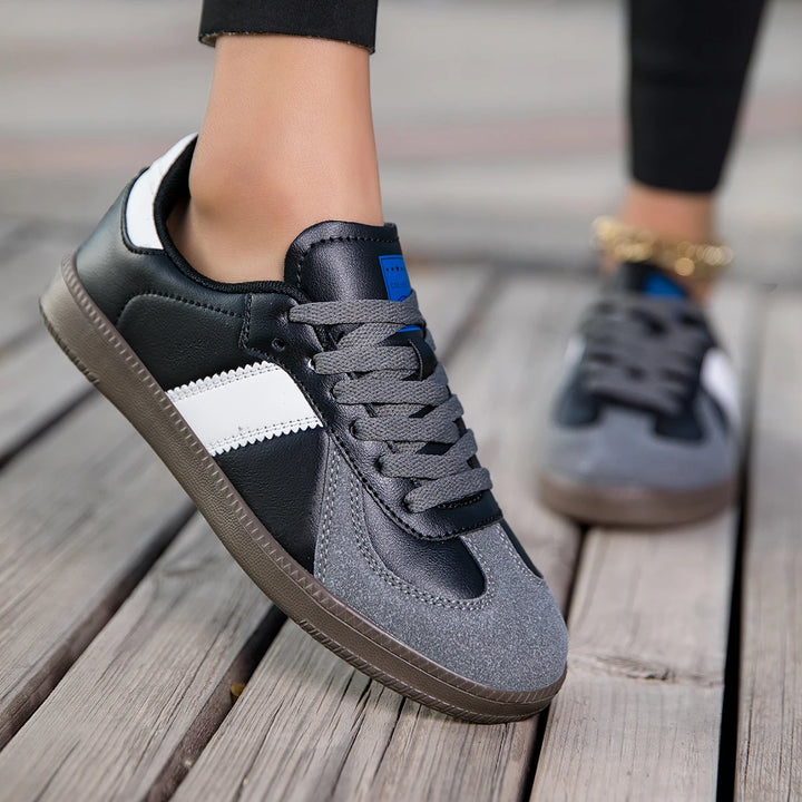 Nova Low-Top Sneakers