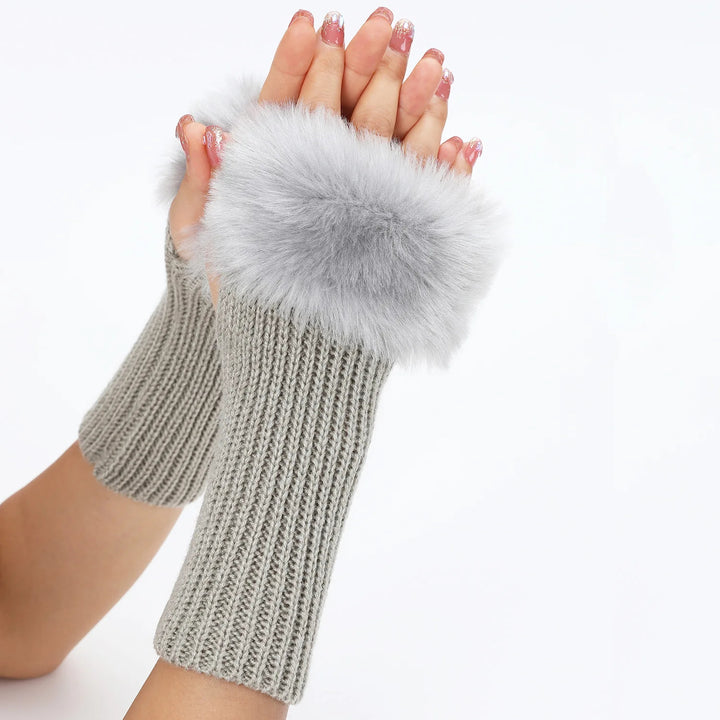 Valeria Ribbed Fur-Cuff Gloves