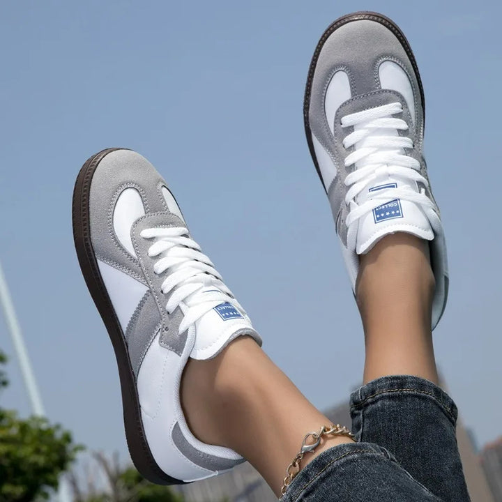 Nova Low-Top Sneakers