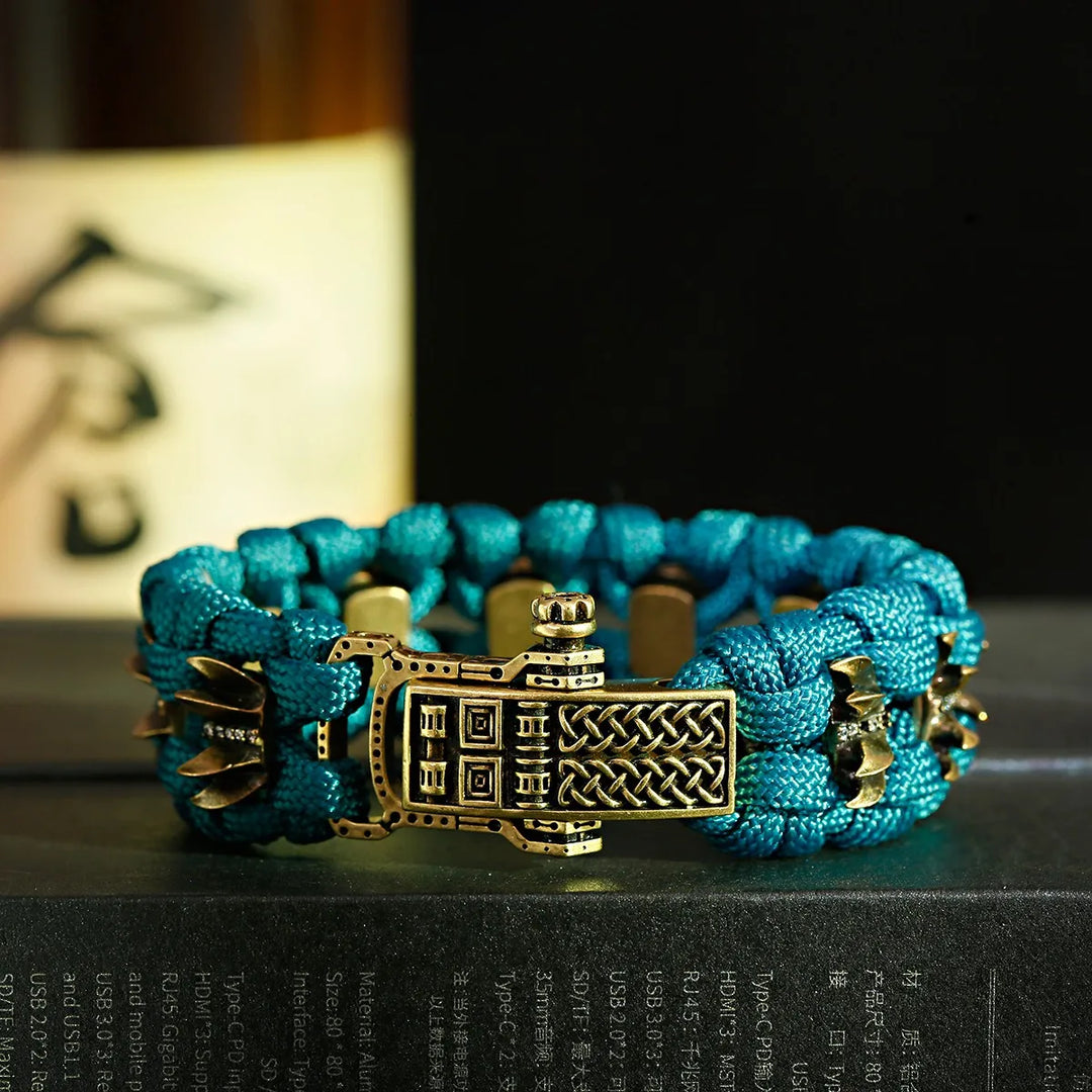 Titan Fang Paracord Bracelet