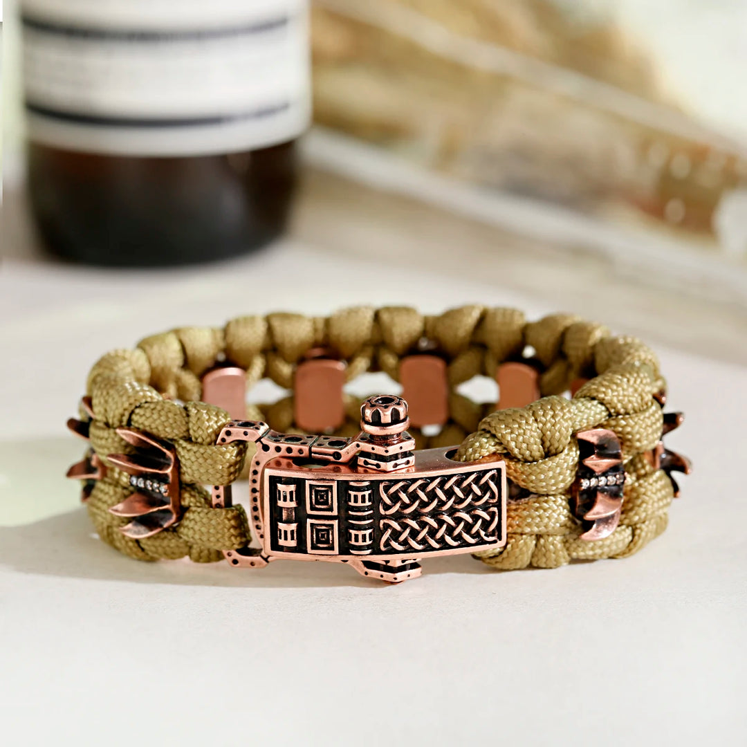 Titan Fang Paracord Bracelet