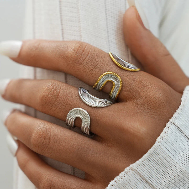 Aurelia Sculpted Arc Ring