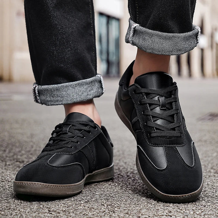 Roberto Low-Top Sneakers
