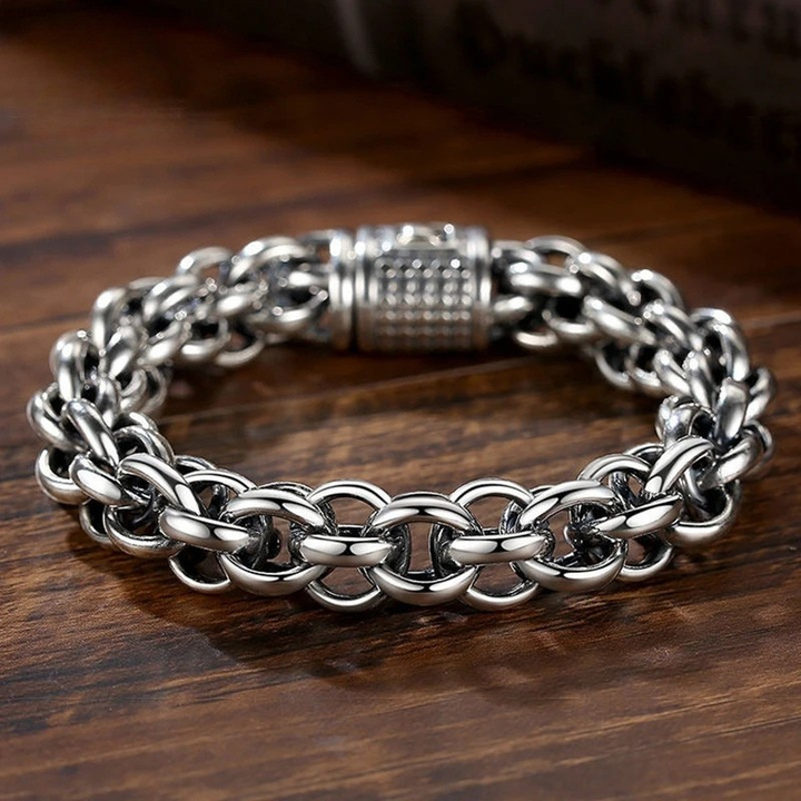 Titan Loop Bracelet