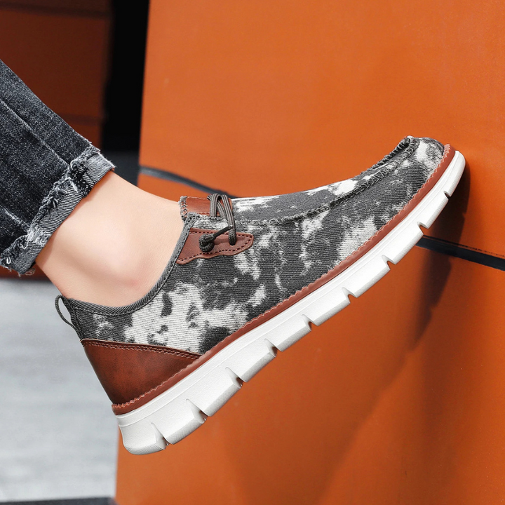 Frontier Low Top Sneakers